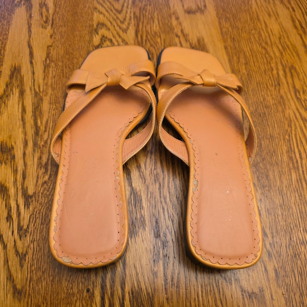 Michelle D Womens‎ Coral Bronze Square Toe Bow Slip On Mules Sandals Flats 5.5 - Picture 7 of 9